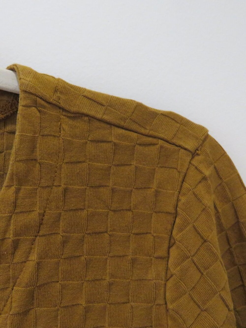 MADEWELL V-Neck Cardigan in Checkerboard Jacquard in Sepia Small Granola Girl - Picture 4 of 13